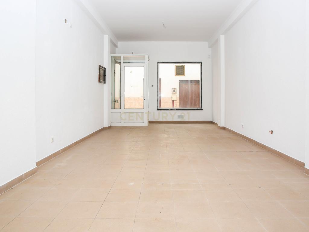 Prédio em Propriedade Total - Habitação e Comércio - Image 110