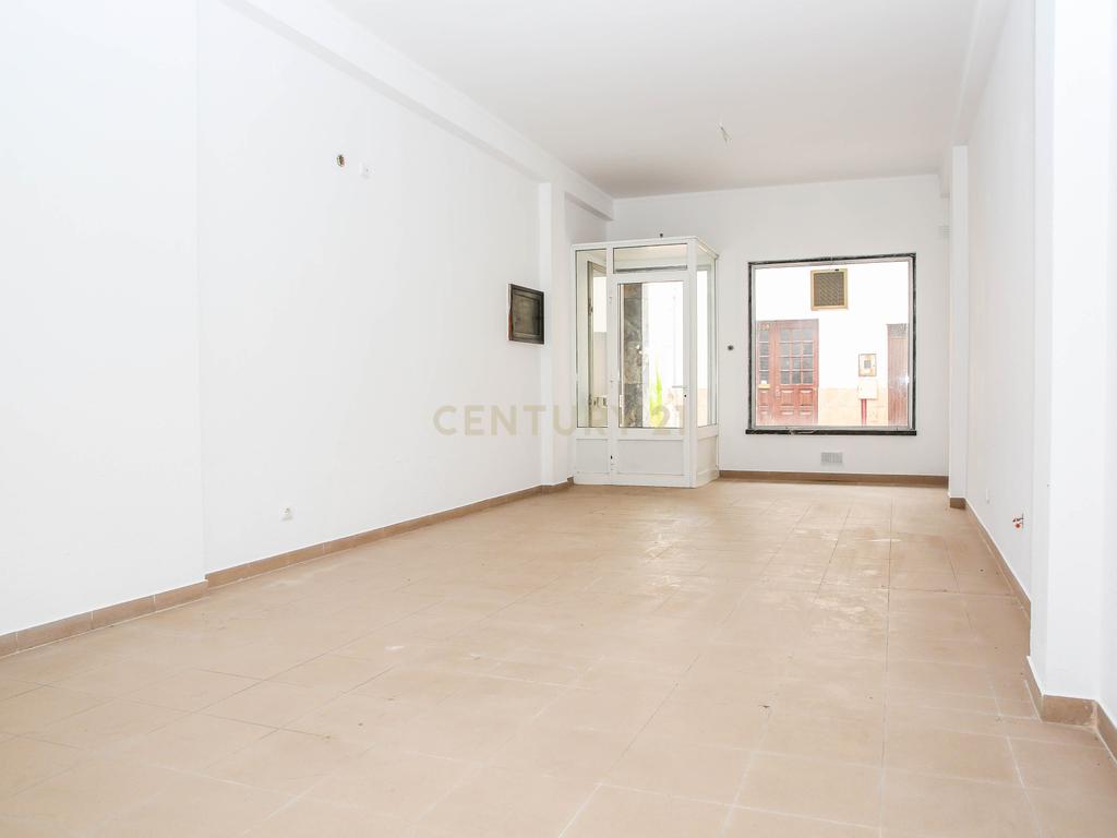 Prédio em Propriedade Total - Habitação e Comércio - Image 112
