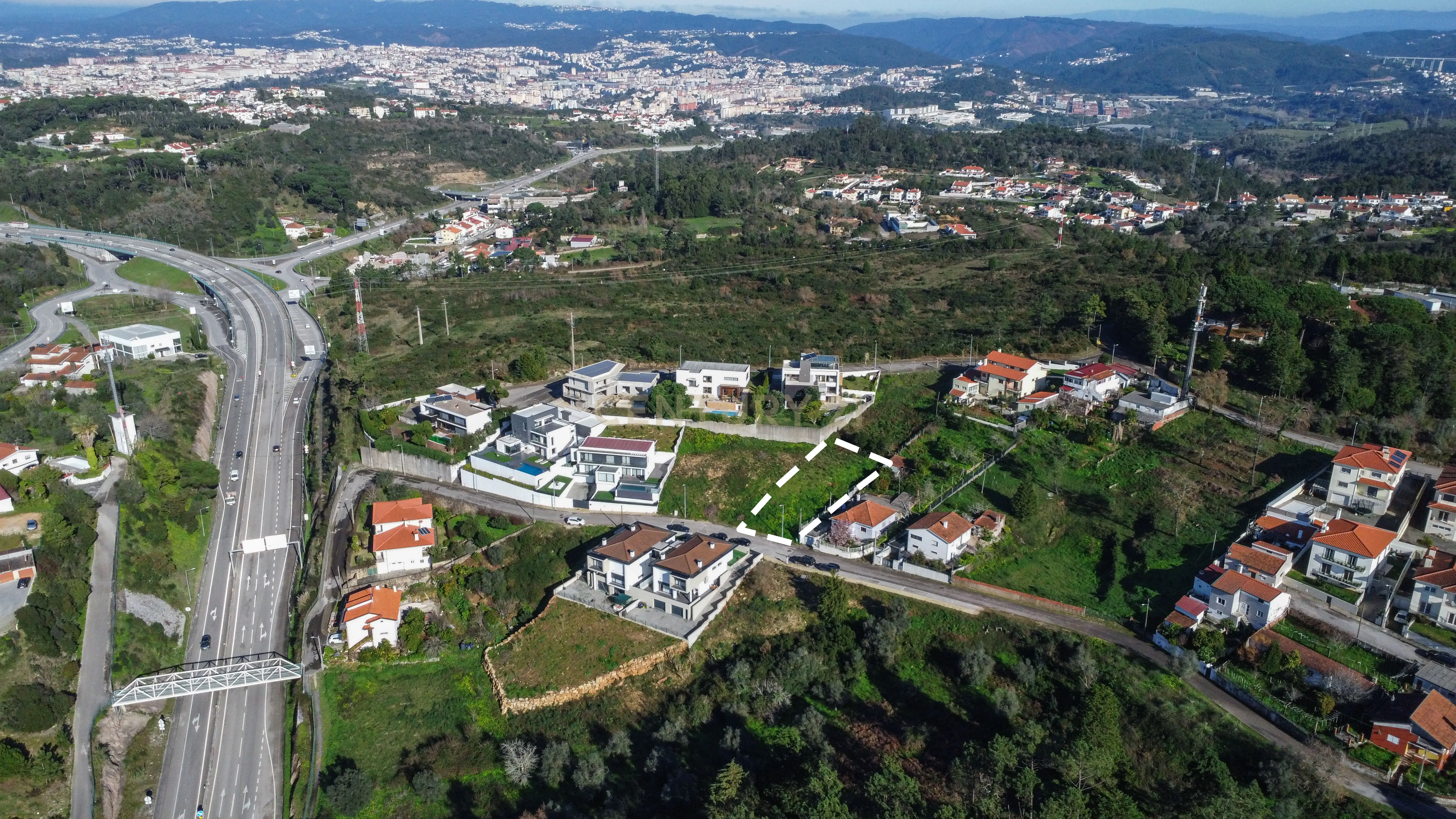 Lote - Oportunidade Única para a Sua Moradia de Sonho em Loteamento - Image 9