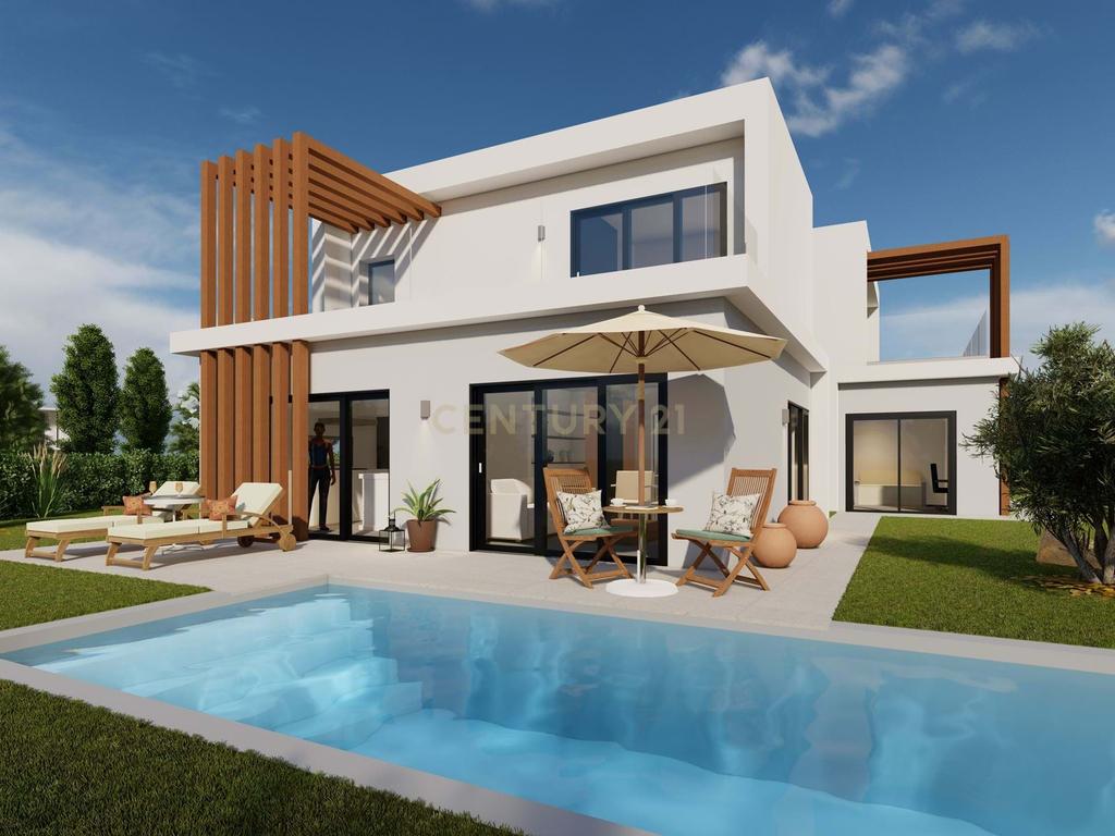 Terreno com Permissão de Construção em Local Privilegiado - Image 3