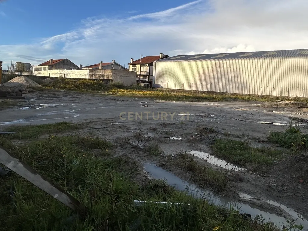 Lote 1 junto à Rua Oriental e A28, para construção de moradia - Image 6