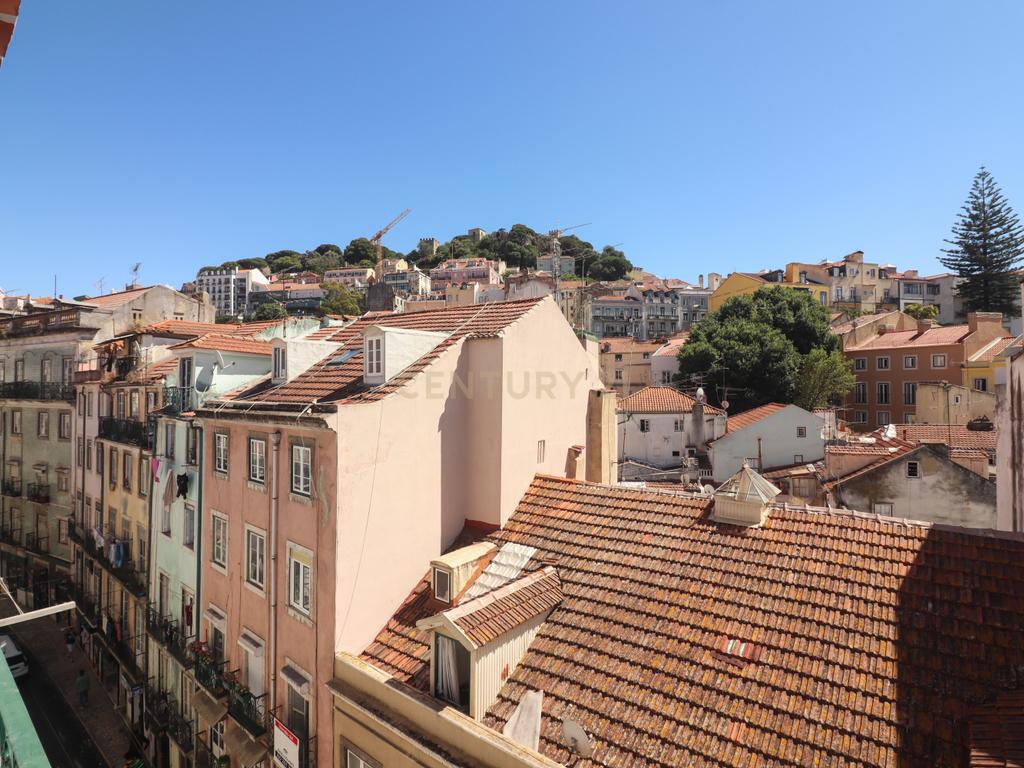 Prédio de 5 pisos totalmente recuperado no centro de Lisboa, junto à Praça Martim Moniz, 5 minutos do Rossio - Image 17