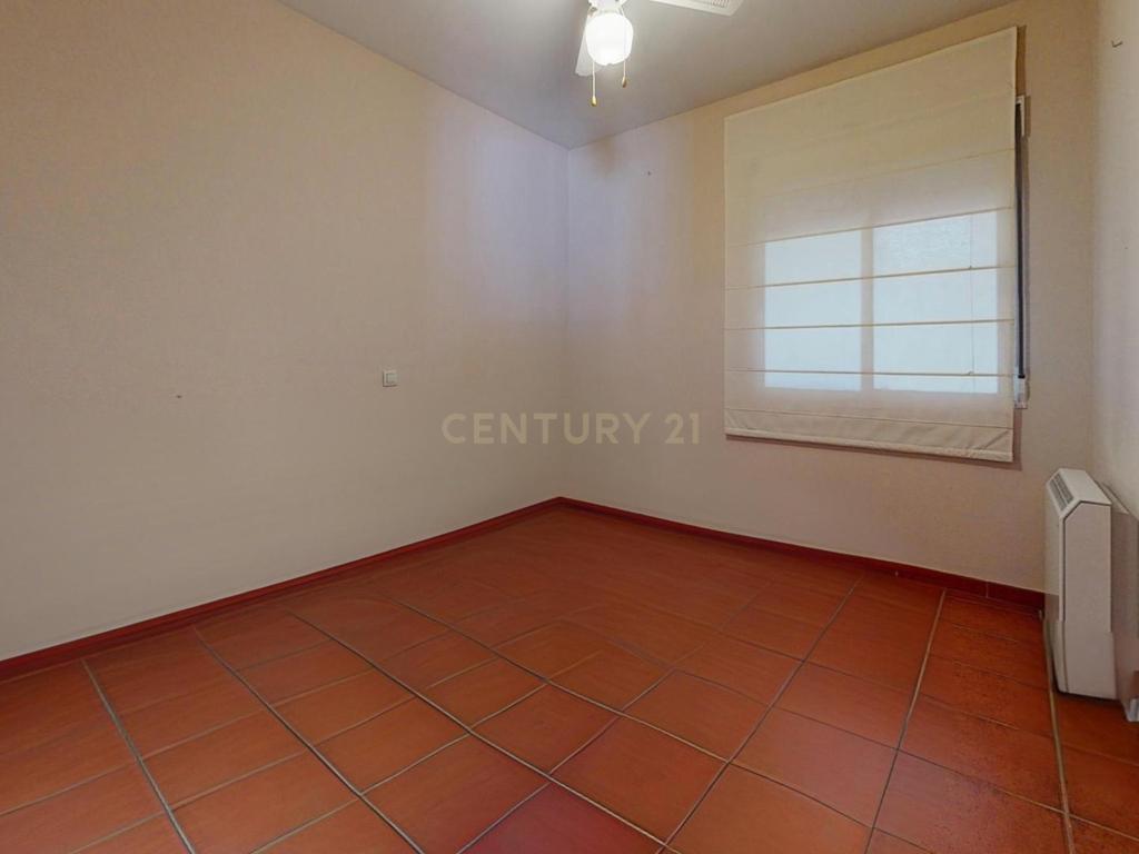 undefined - Image 33