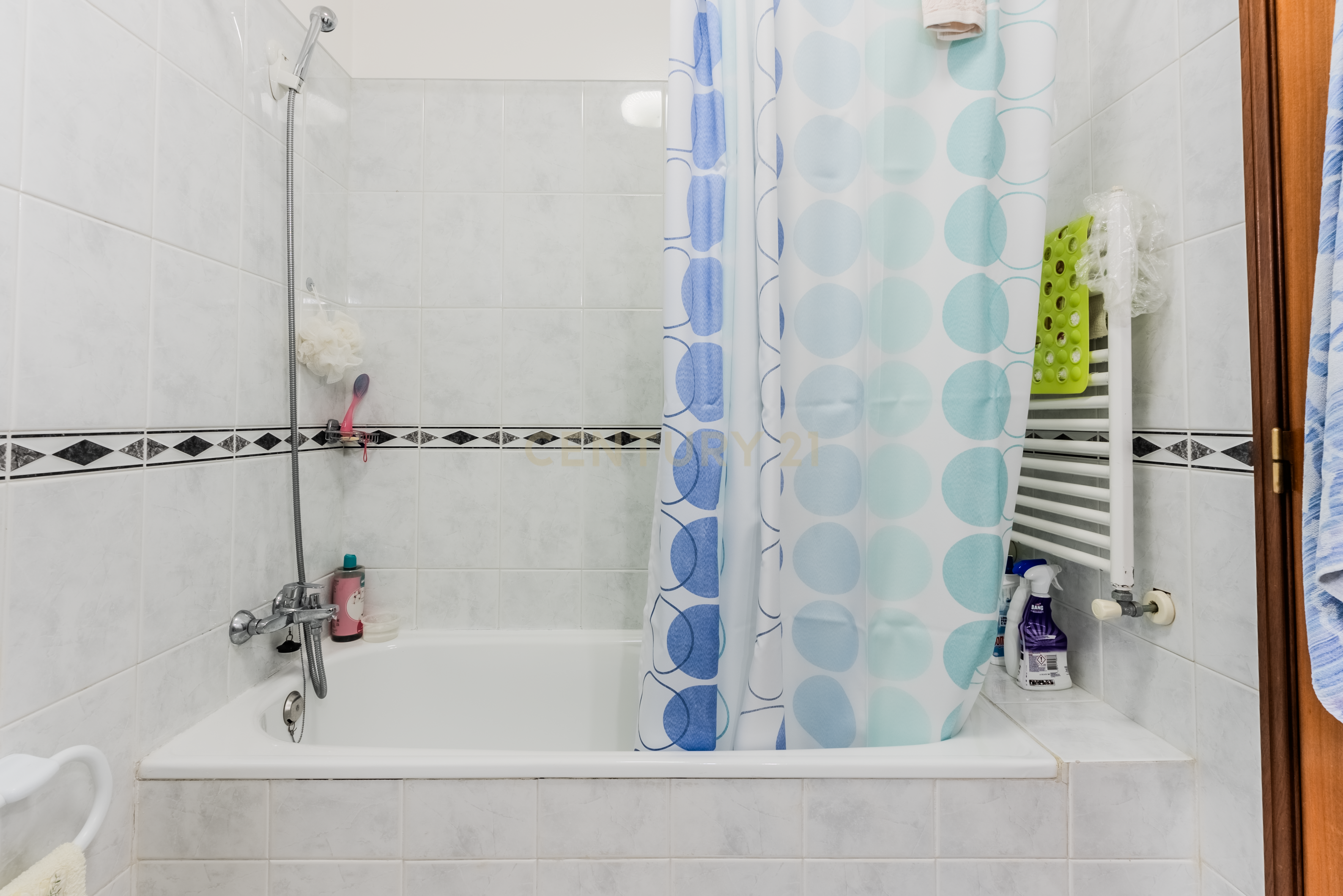 Apartamento T3 à venda na Ericeira, com vista mar e localização privilegiada. - Image 21