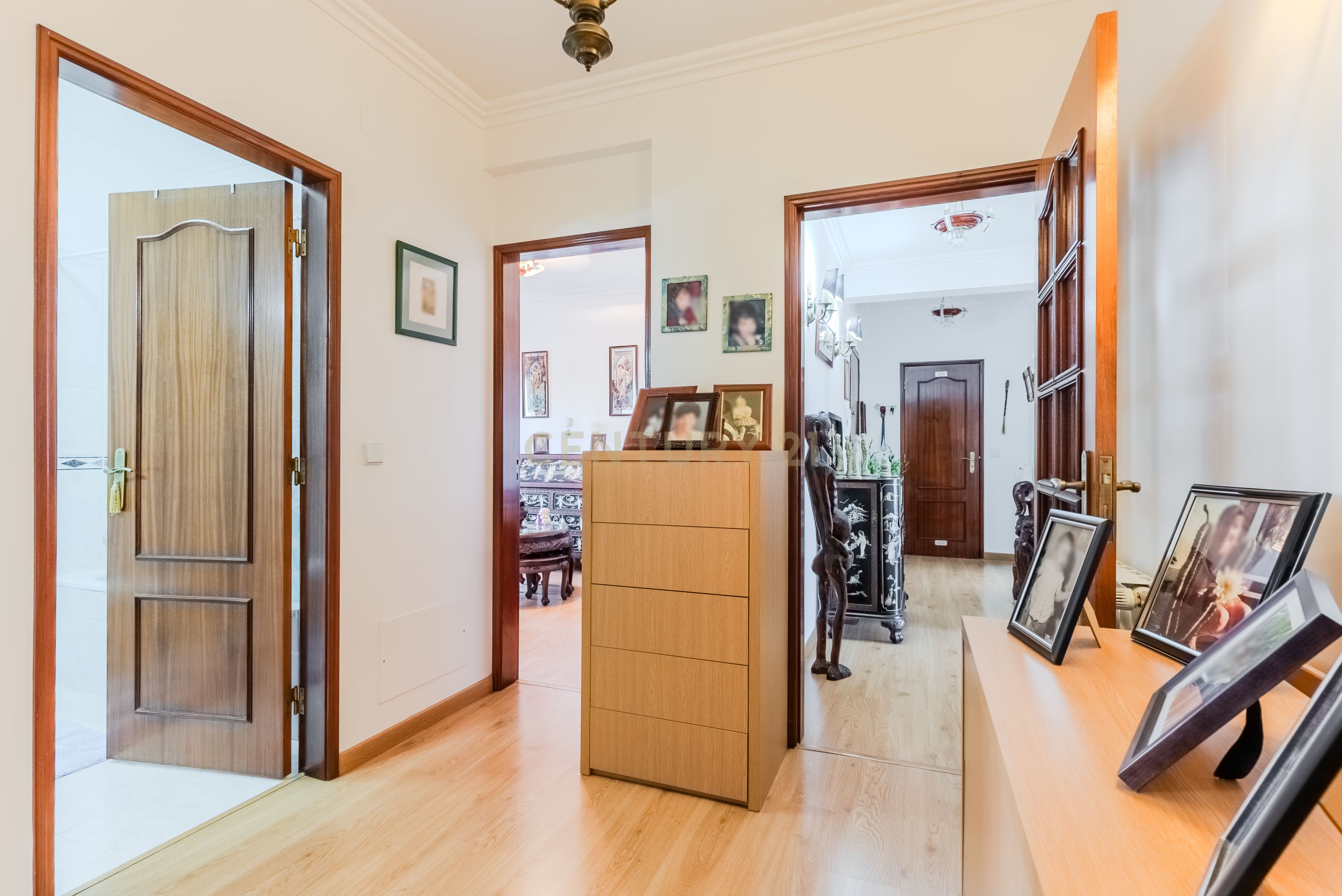 Apartamento T3 à venda na Ericeira, com vista mar e localização privilegiada. - Image 22
