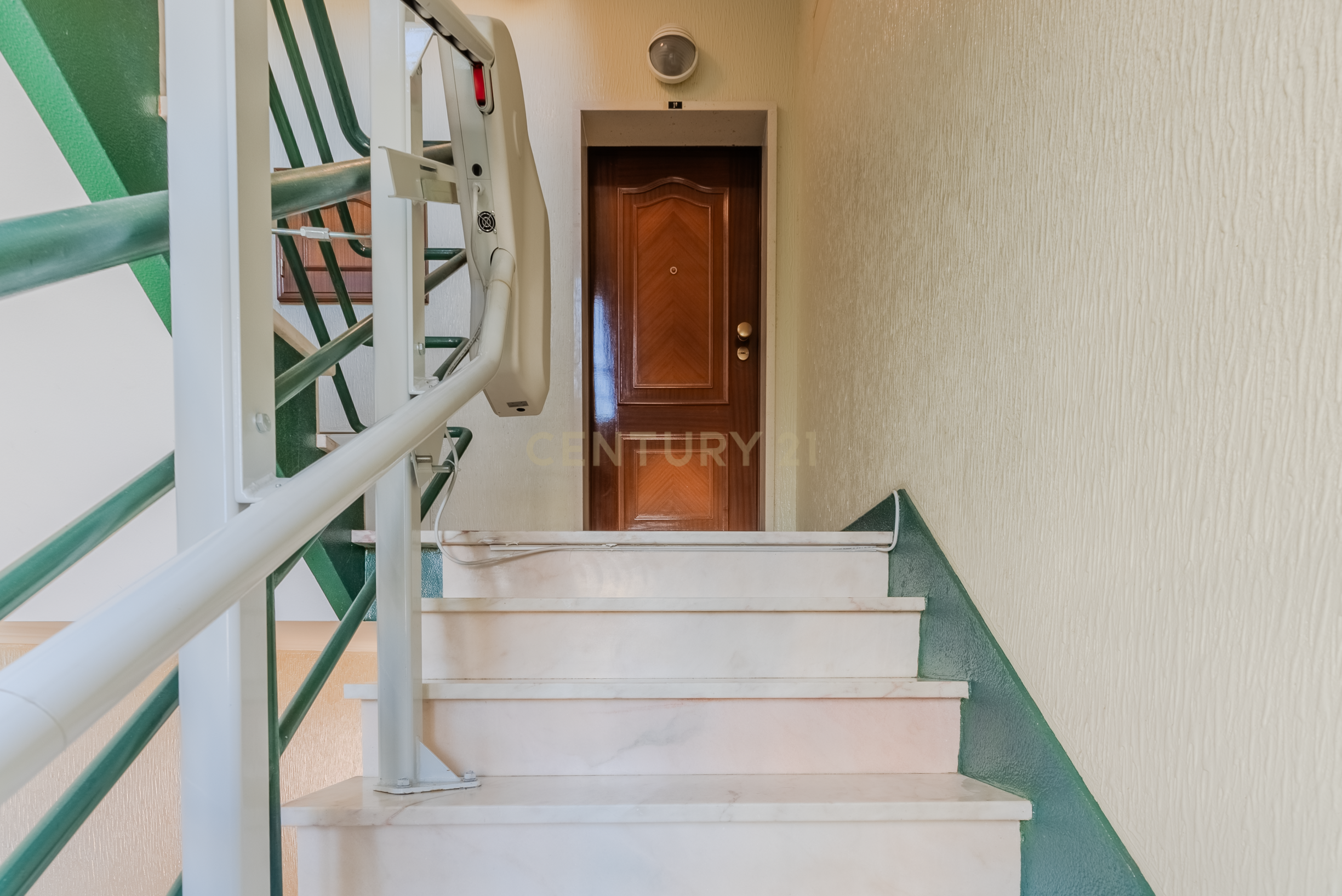 Apartamento T3 à venda na Ericeira, com vista mar e localização privilegiada. - Image 26