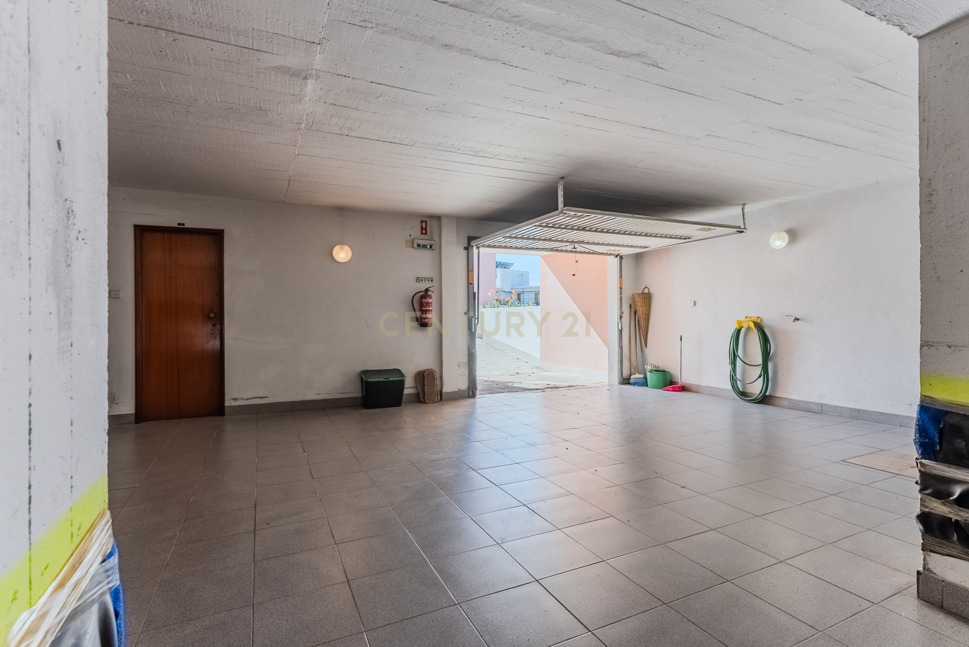 Apartamento T3 à venda na Ericeira, com vista mar e localização privilegiada. - Image 29
