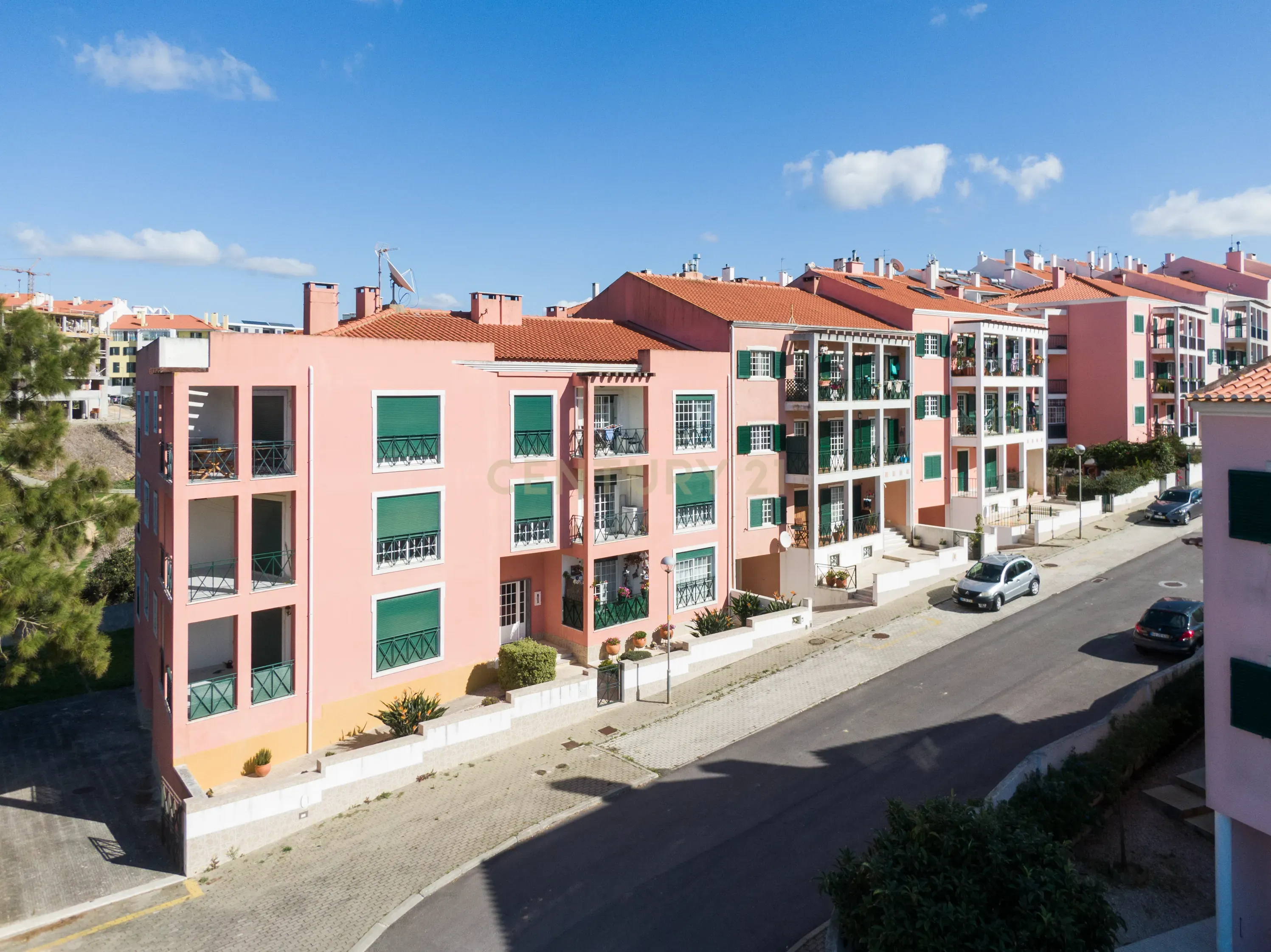Apartamento T3 à venda na Ericeira, com vista mar e localização privilegiada. - Image 34