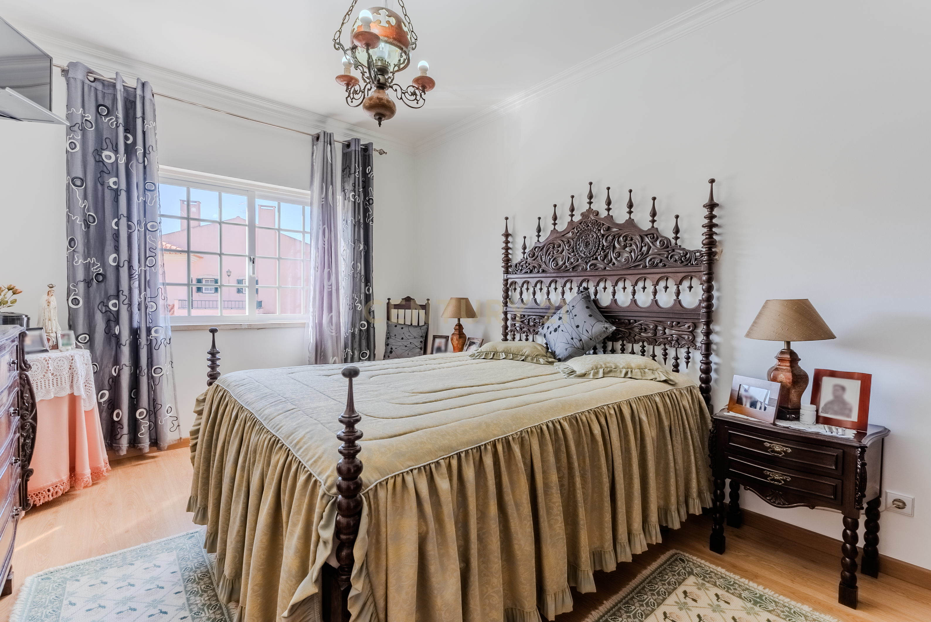 Apartamento T3 à venda na Ericeira, com vista mar e localização privilegiada. - Image 11