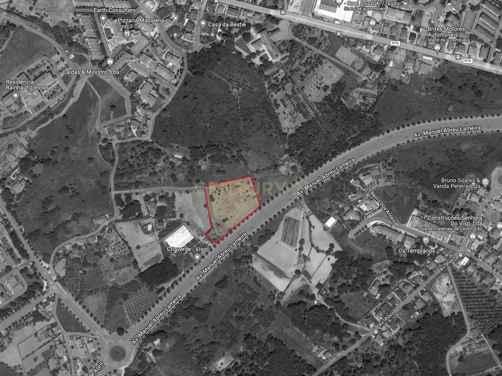 Terreno Urbanizável com moradia e anexos junto ao Hospital distrital de Viseu - Image 15