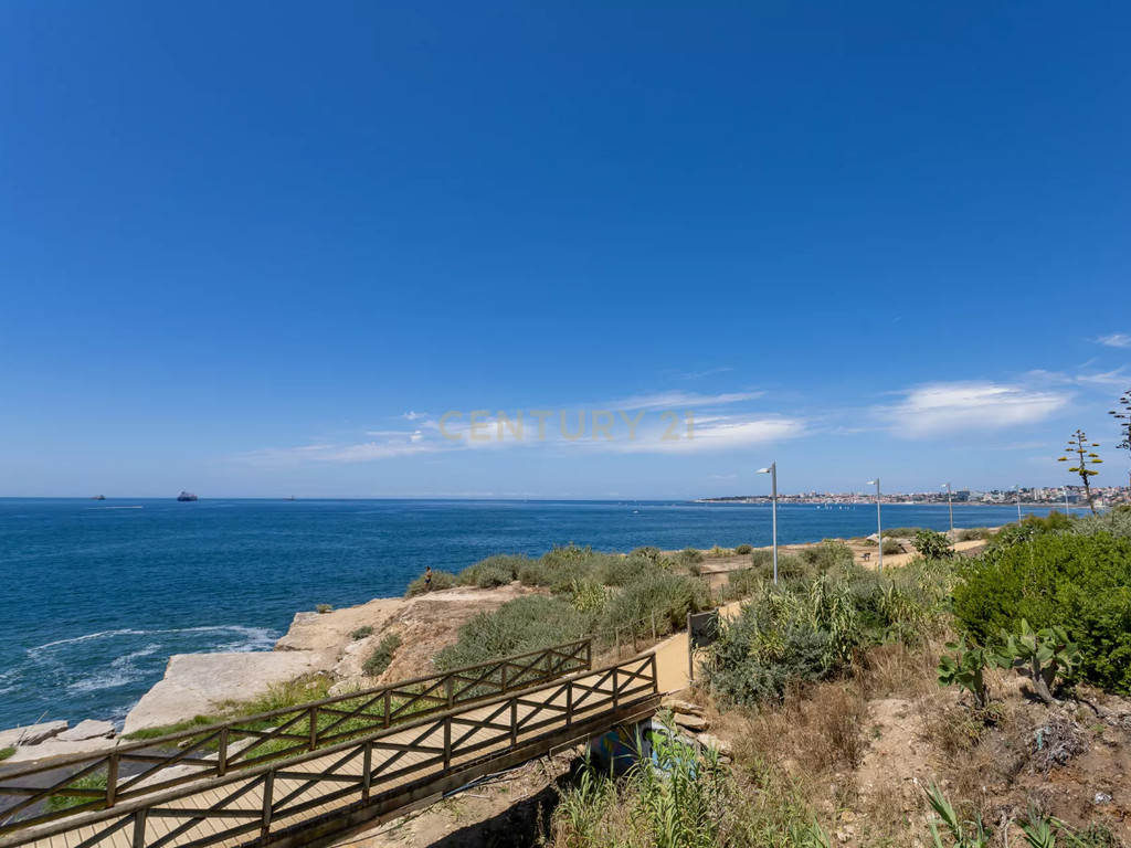 Moradia T3 em São Pedro do Estoril - Mobilado ou Não. - Image 32