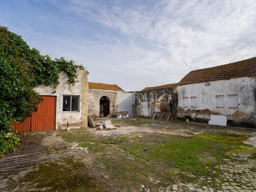 Terreno urbano com Edifício no Montijo para Habitação de 2432 m2 - Image 16