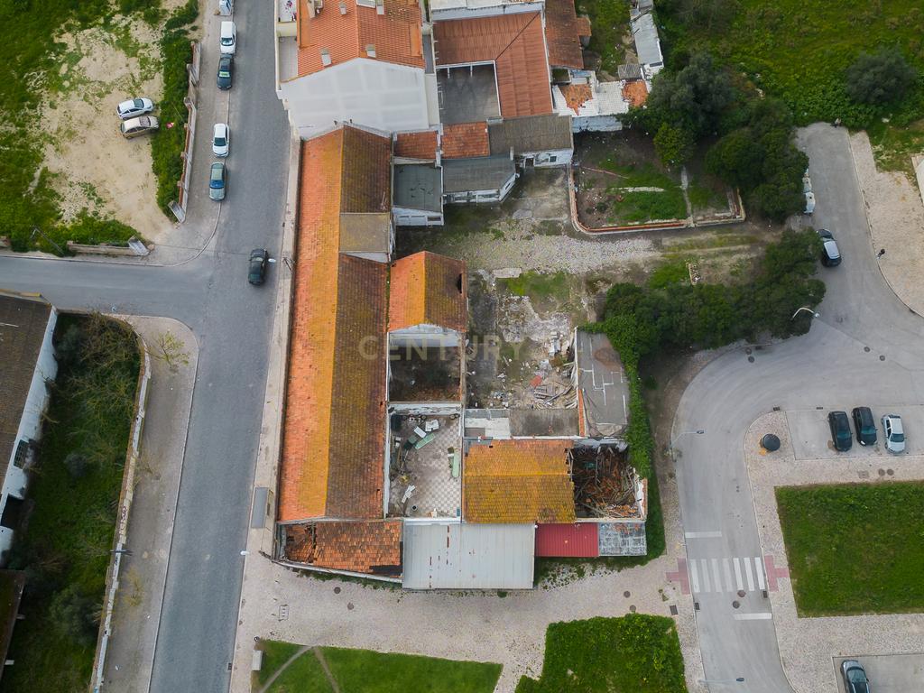 Terreno urbano com Edifício no Montijo para Habitação de 2432 m2 - Image 7