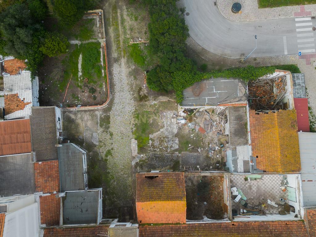 Terreno urbano com Edifício no Montijo para Habitação de 2432 m2 - Image 9