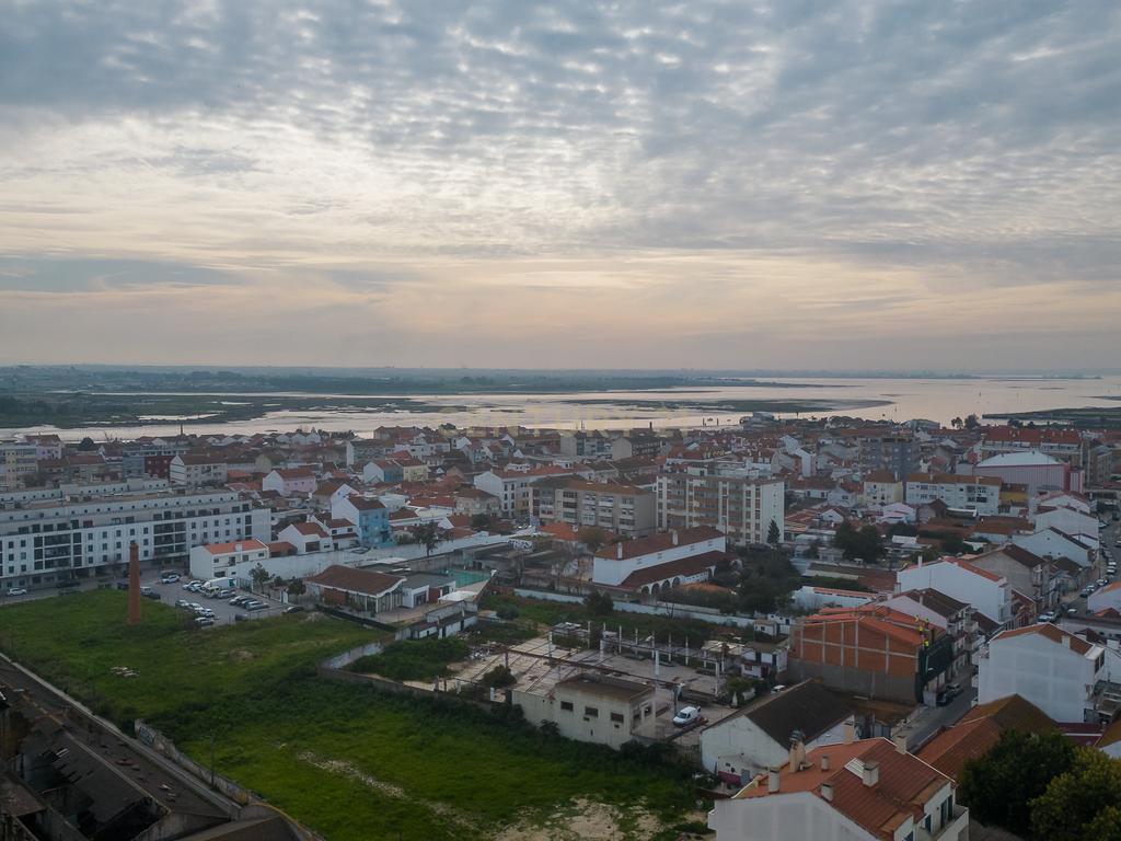 Terreno urbano com Edifício no Montijo para Habitação de 2432 m2 - Image 28