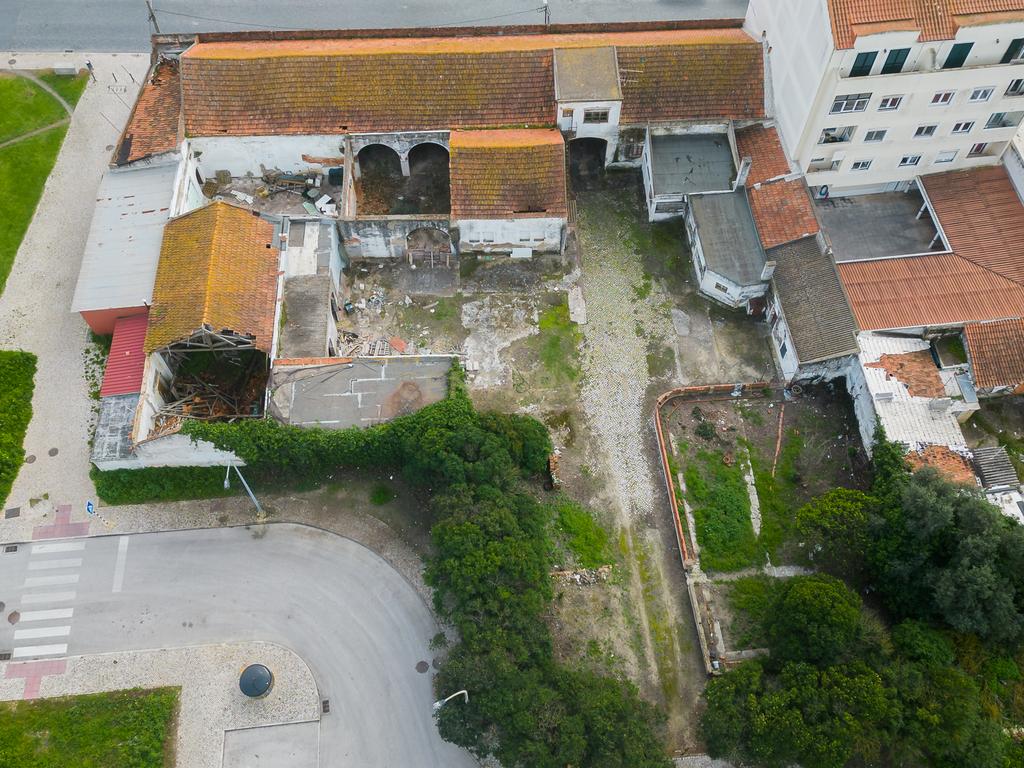 Terreno urbano com Edifício no Montijo para Habitação de 2432 m2 - Image 10