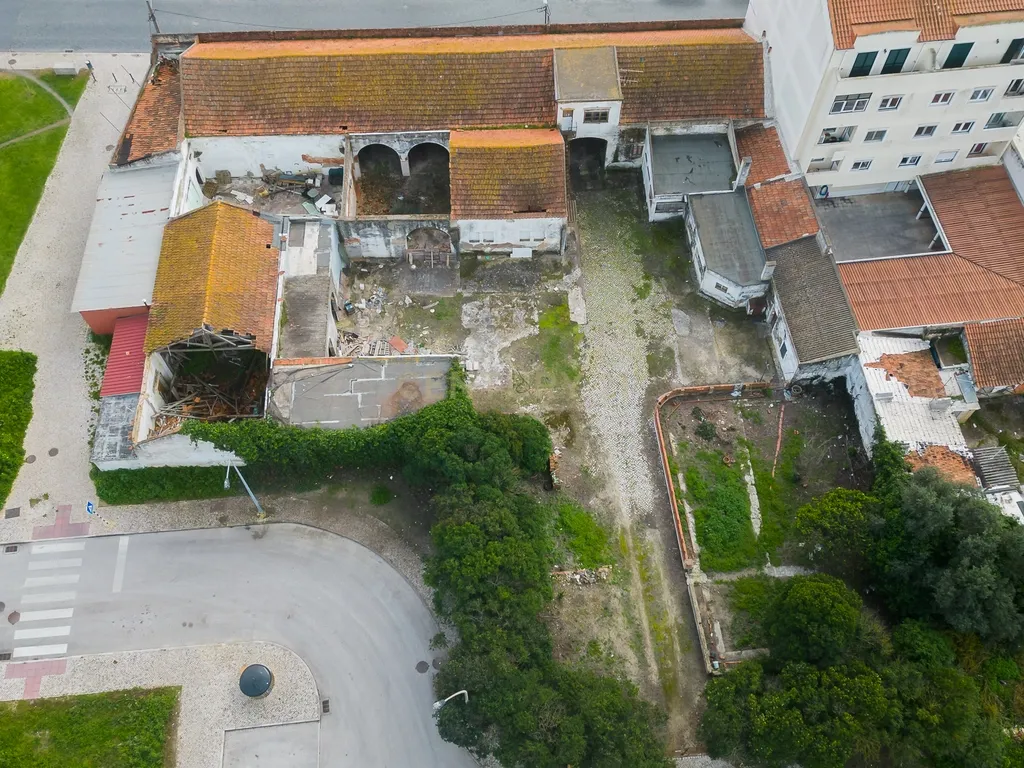 Terreno urbano com Edifício no Montijo para Habitação de 2432 m2 - Image 10