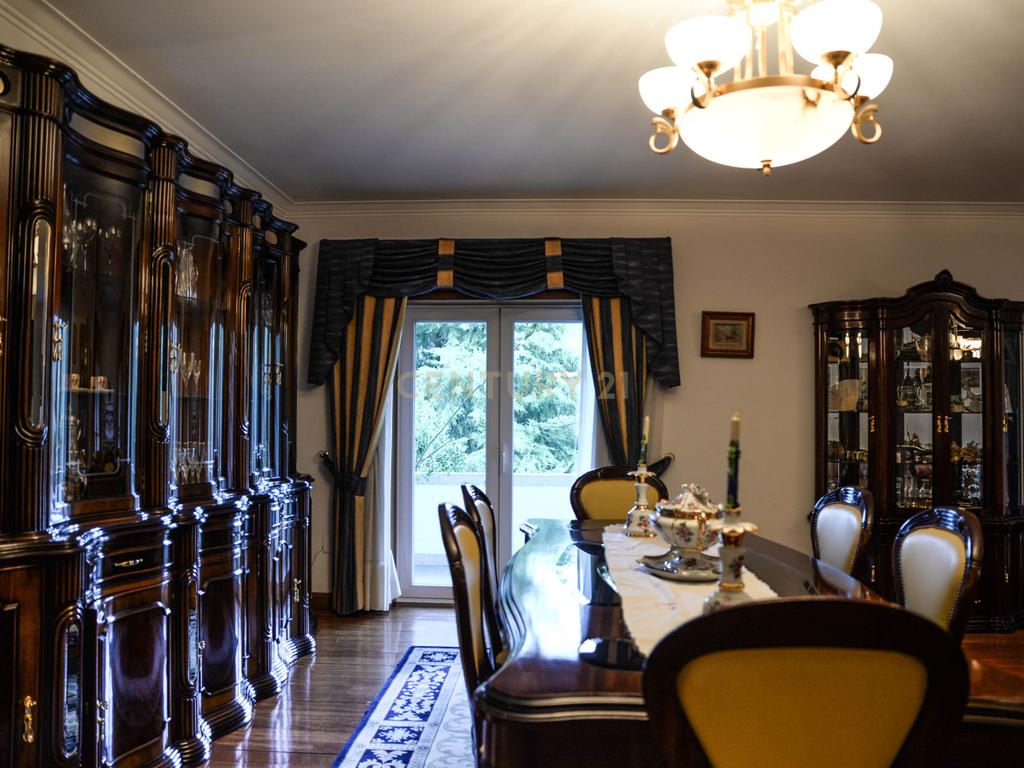 Moradia com três quartos situada numa propriedade em Monção. - Image 13