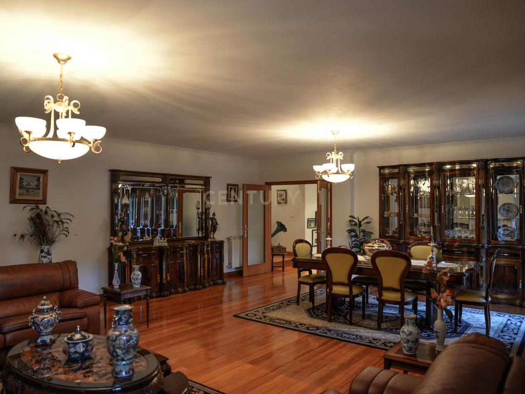 Moradia com três quartos situada numa propriedade em Monção. - Image 16