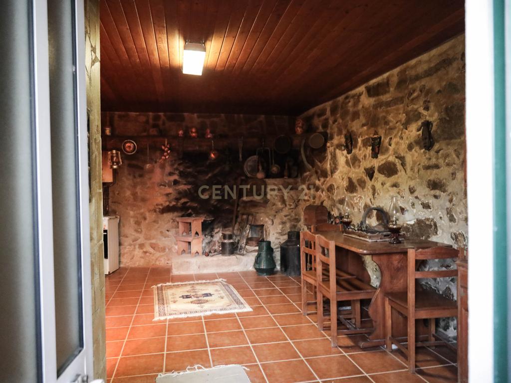 Moradia com três quartos situada numa propriedade em Monção. - Image 68