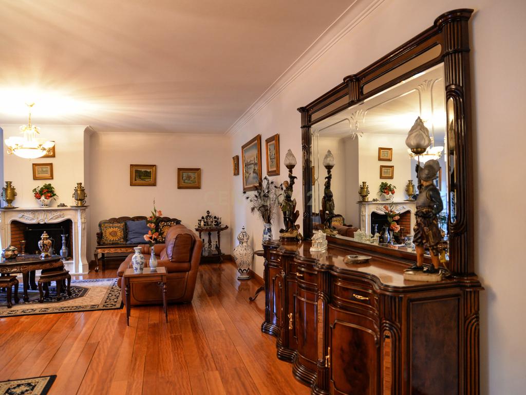 Moradia com três quartos situada numa propriedade em Monção. - Image 6