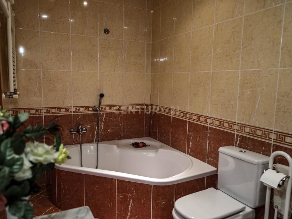Moradia com três quartos situada numa propriedade em Monção. - Image 48