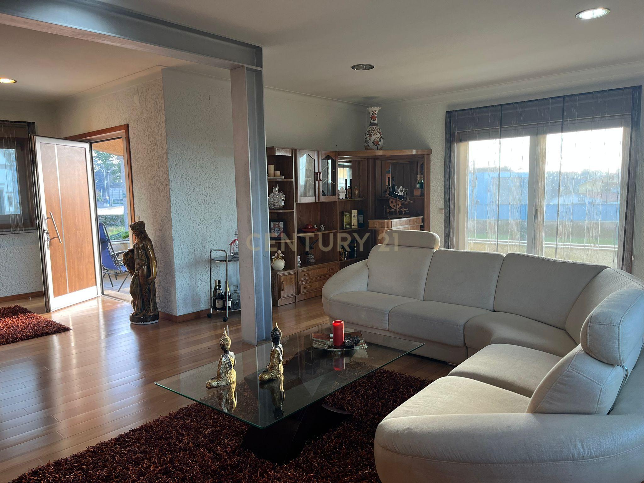 Moradia Térrea com Terreno de 7 343 em Gandra, Esposende - Image 22