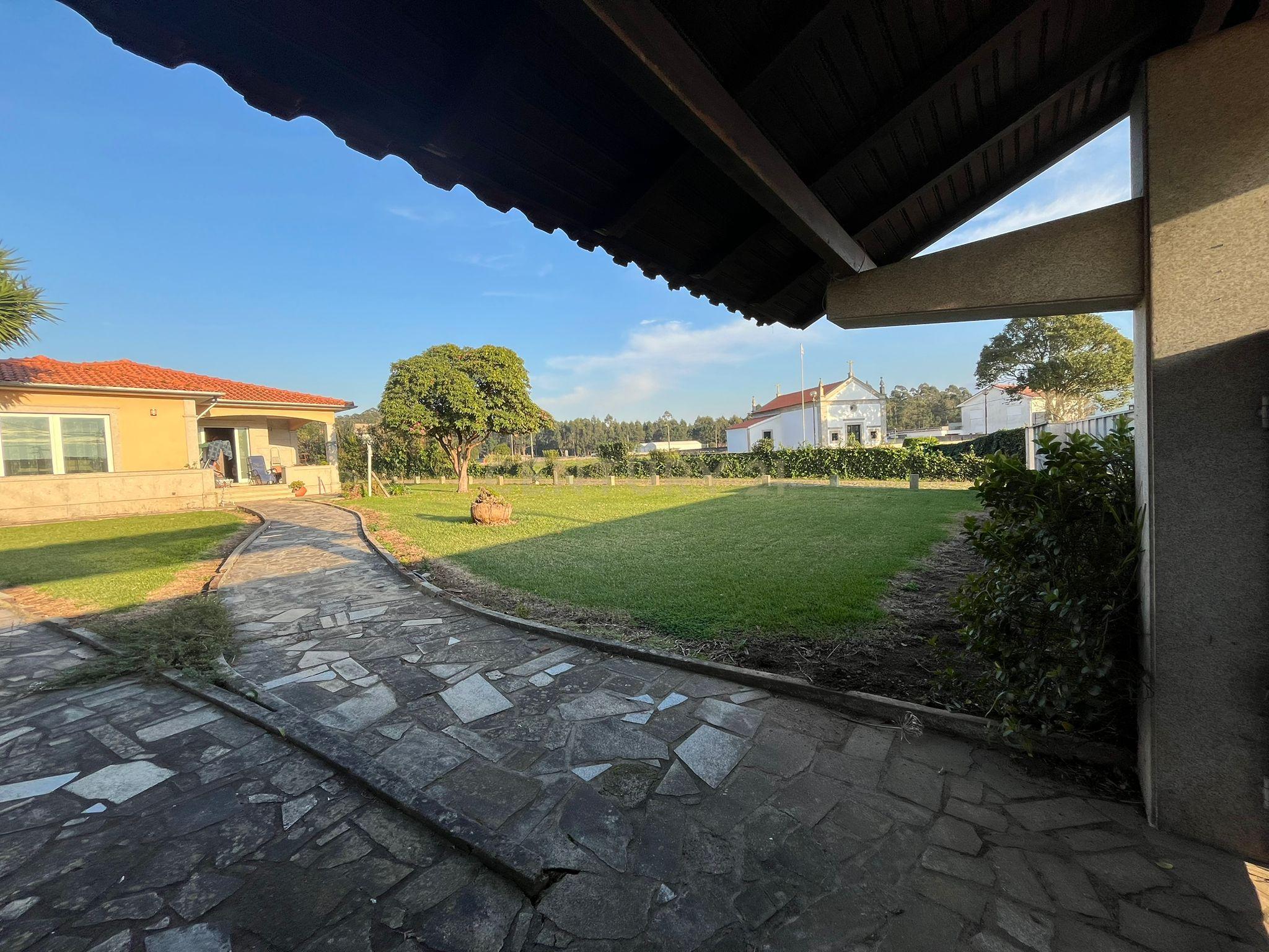 Moradia Térrea com Terreno de 7 343 em Gandra, Esposende - Image 12