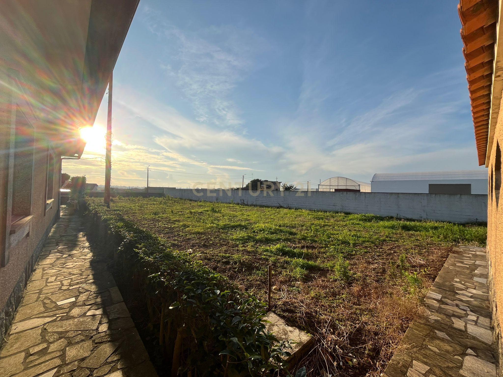 Moradia Térrea com Terreno de 7 343 em Gandra, Esposende - Image 15