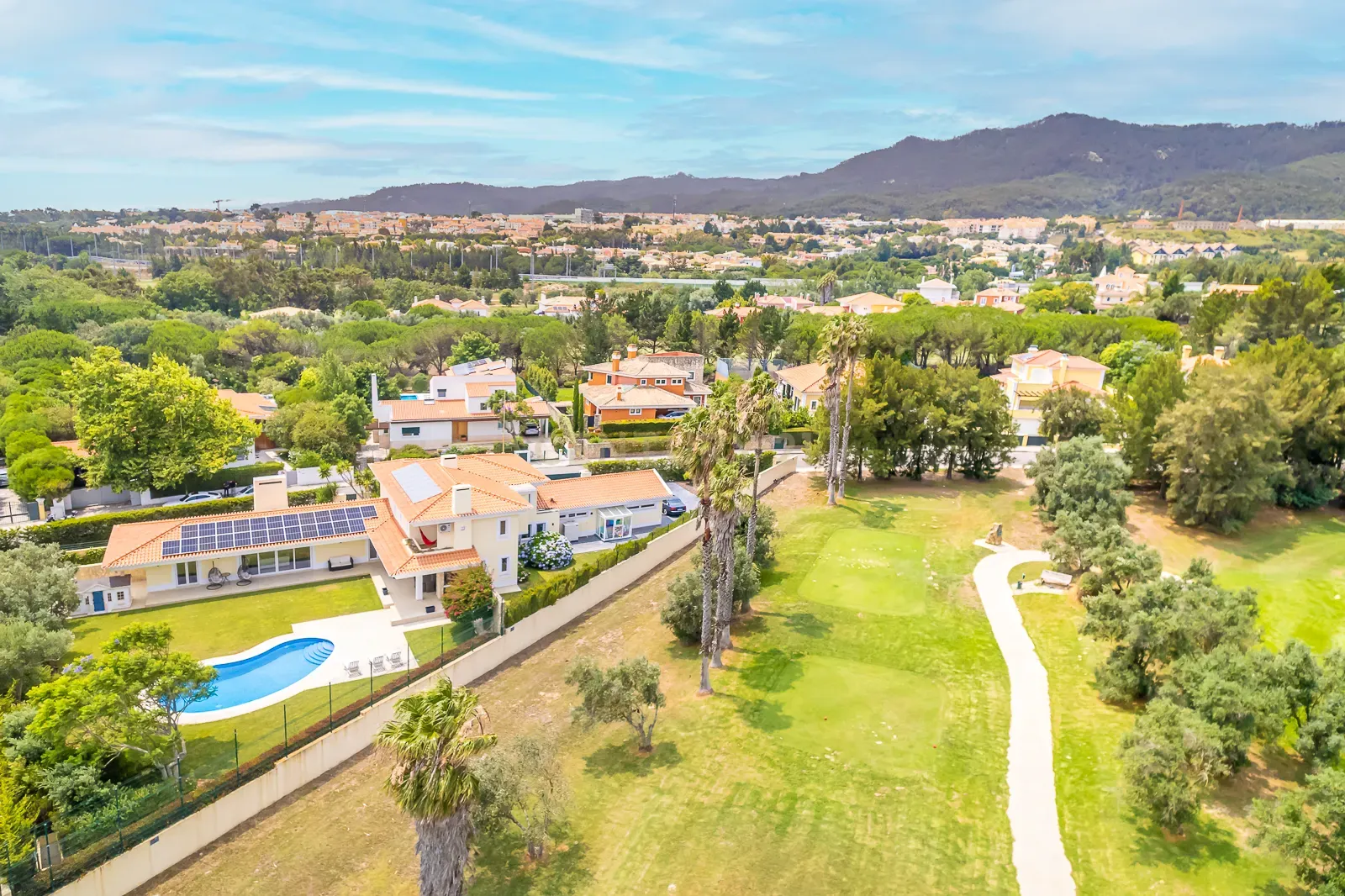Moradia de luxo isolada com 600m2 | Quinta da Beloura - Image 34