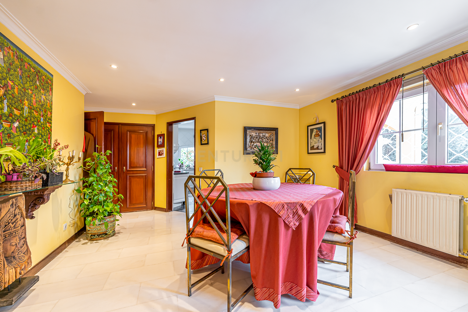 Moradia Isolada T6 + 2 com Piscina e garagem | Centro de Birre - Image 6