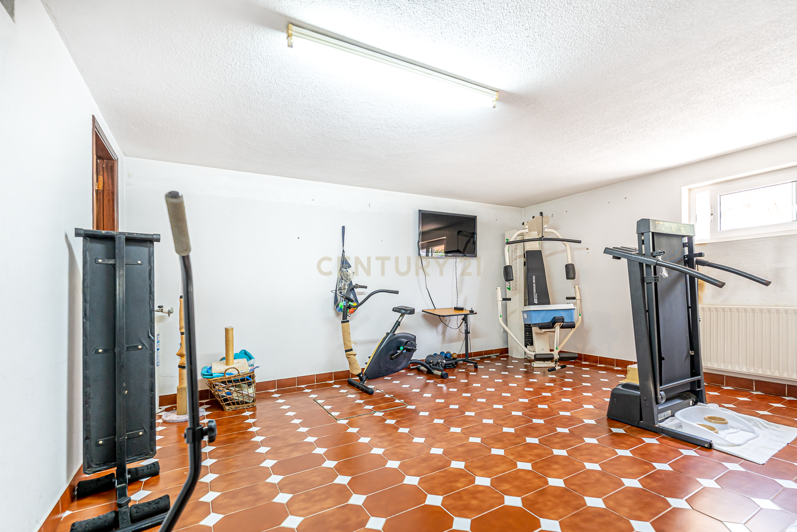 Moradia Isolada T6 + 2 com Piscina e garagem | Centro de Birre - Image 25