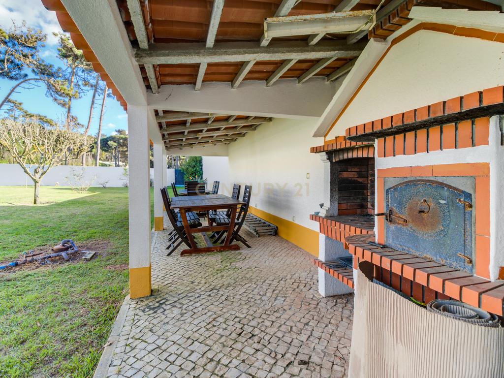 Moradia isolada T4 na Praia das Maçãs - Colares - Image 35