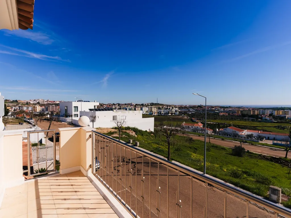 Moradia Unifamiliar V5 - Image 13