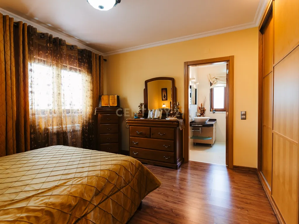 Moradia Unifamiliar V5 - Image 30