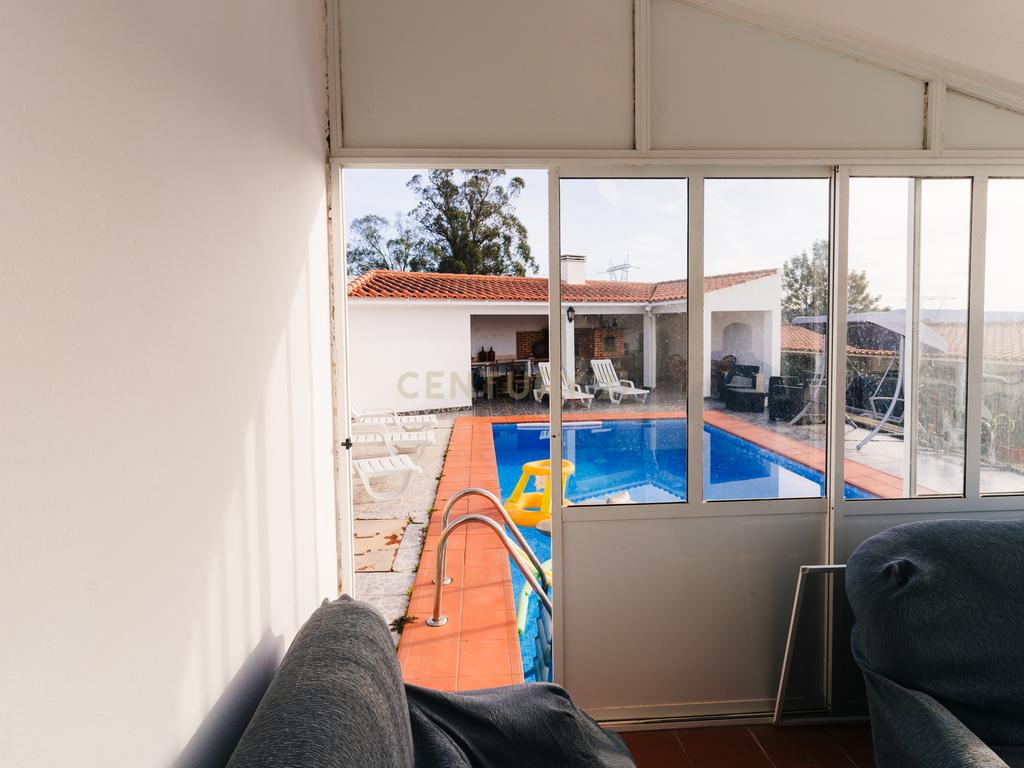 Moradia isolada a 10 minutos de Estremoz- T4, áreas generosas Ar condicionado Piscina, garagem, terreno com 5233m2 - Image 30