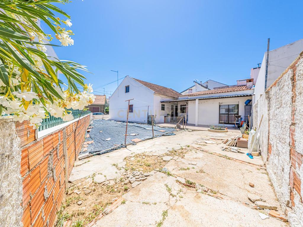 Moradia Bi Familiar T2+2 em Grândola - Image 33