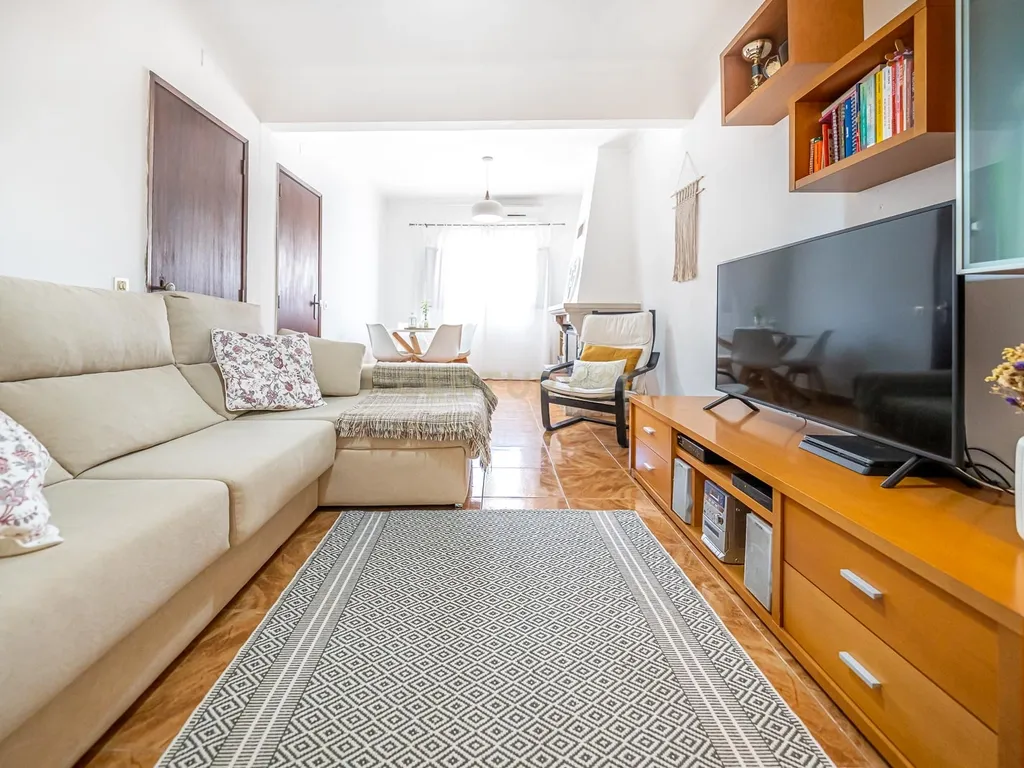 Moradia Bi Familiar T2+2 em Grândola - Image 1