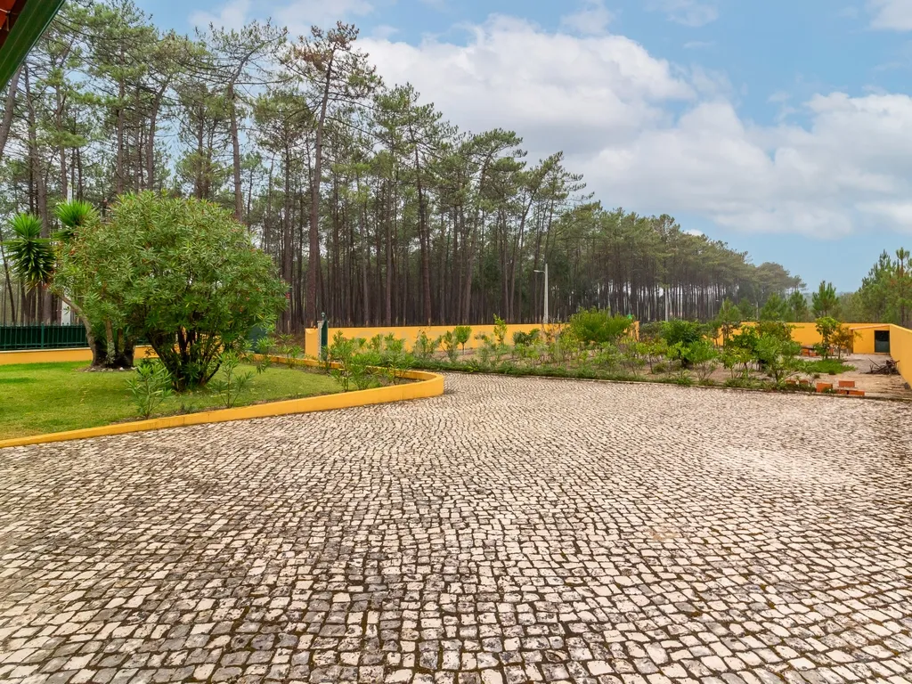 Moradia térrea isolada com piscina - Image 4