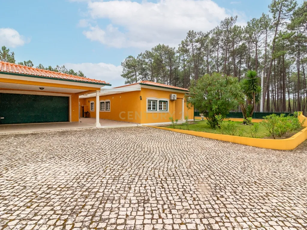 Moradia térrea isolada com piscina - Image 5