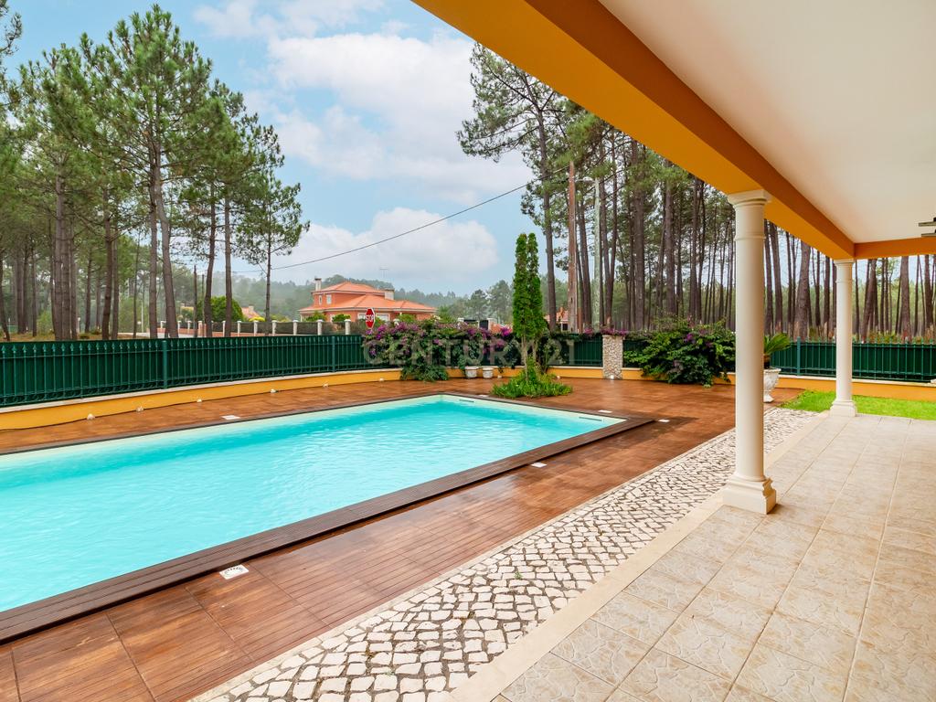 Moradia térrea isolada com piscina - Image 6