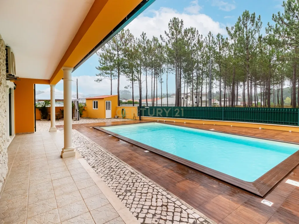 Moradia térrea isolada com piscina - Image 7