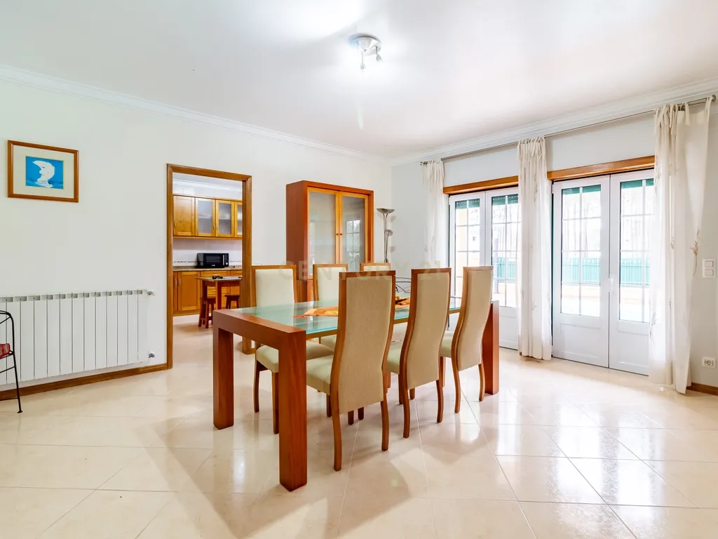 Moradia térrea isolada com piscina - Image 15