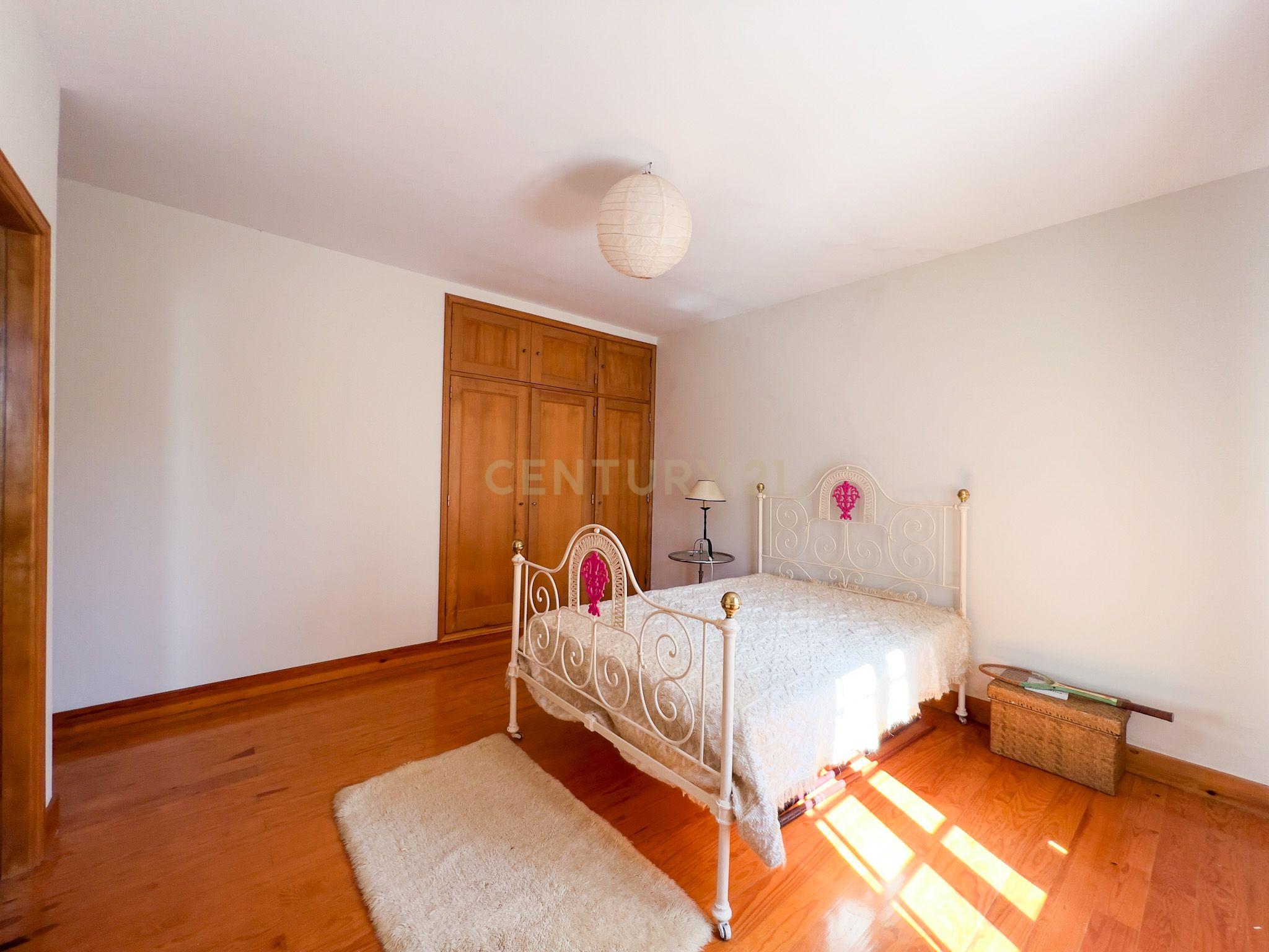 Excelente Moradia Térrea T4 | Guia - Image 11