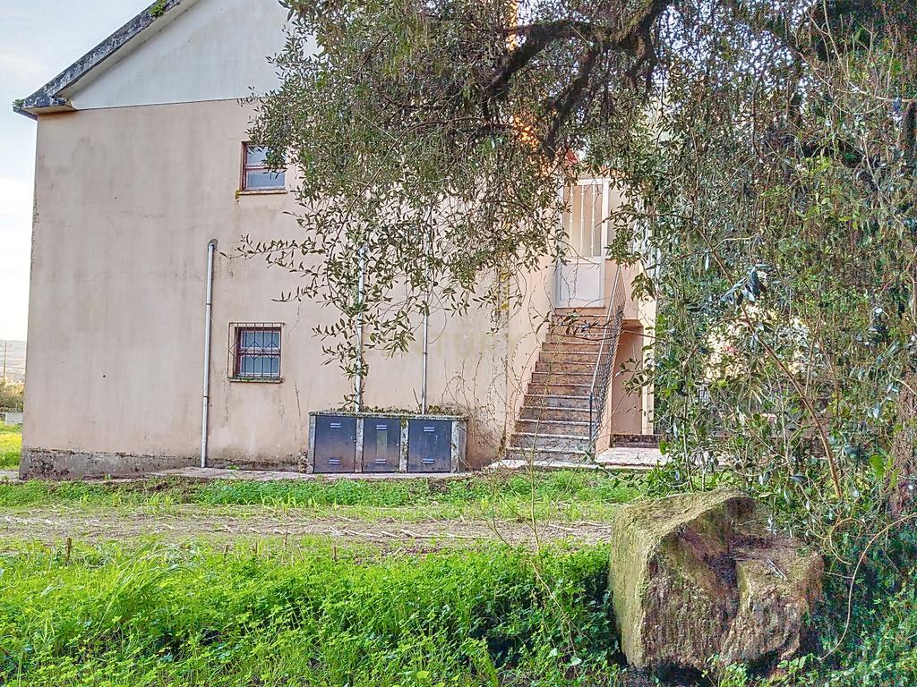 Moradia com 5 quartos em Santa Marta de Portuzelo com Amplo Espaço e Potencial - Image 12
