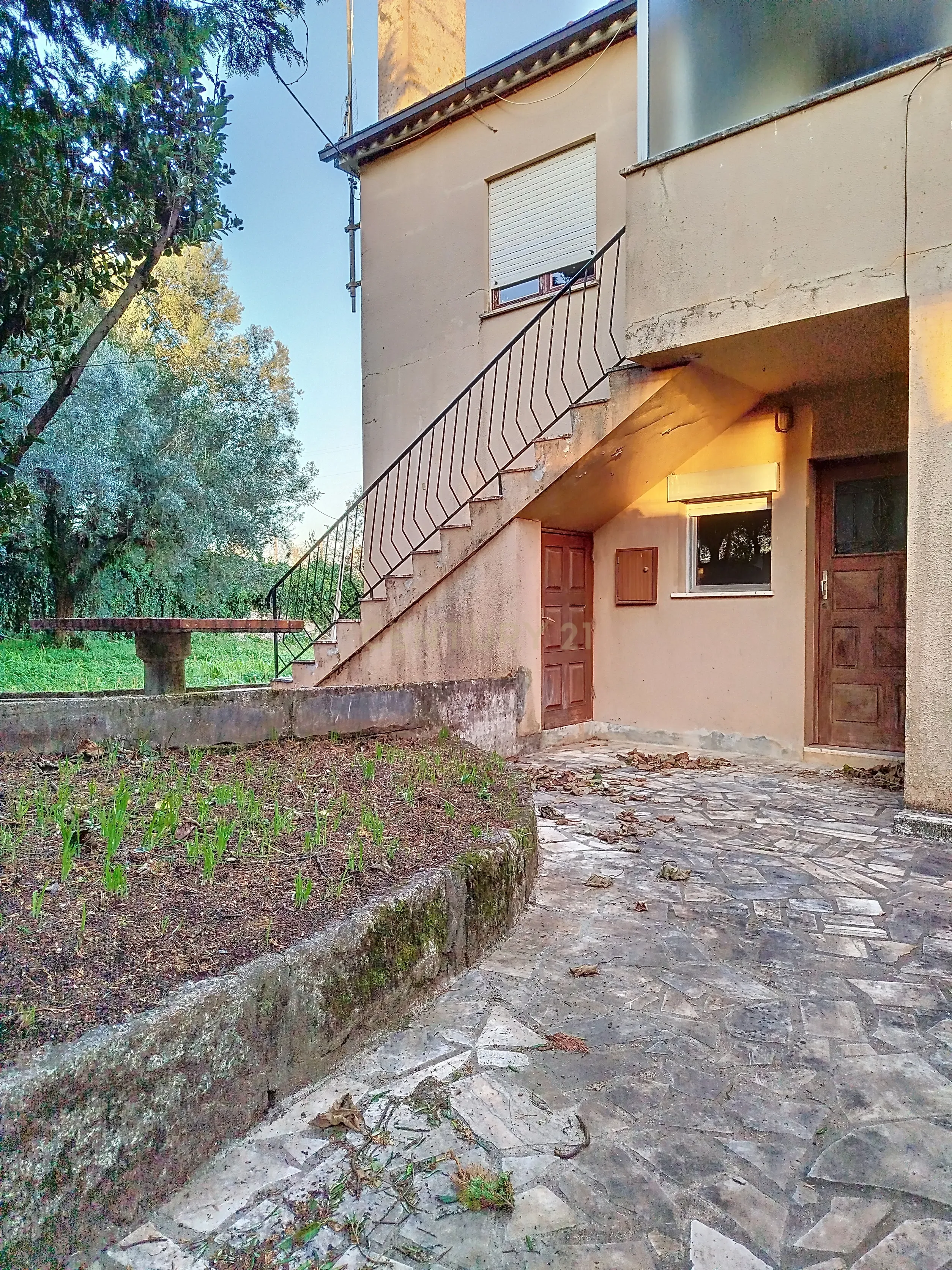 Moradia com 5 quartos em Santa Marta de Portuzelo com Amplo Espaço e Potencial - Image 15