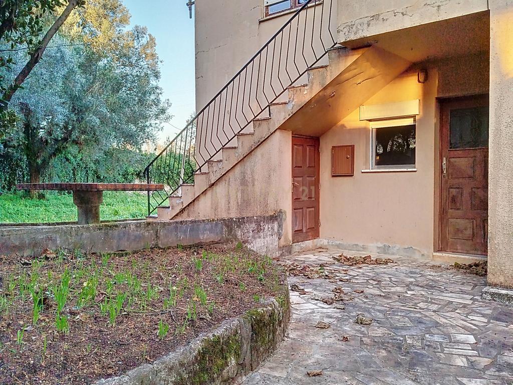 Moradia com 5 quartos em Santa Marta de Portuzelo com Amplo Espaço e Potencial - Image 15