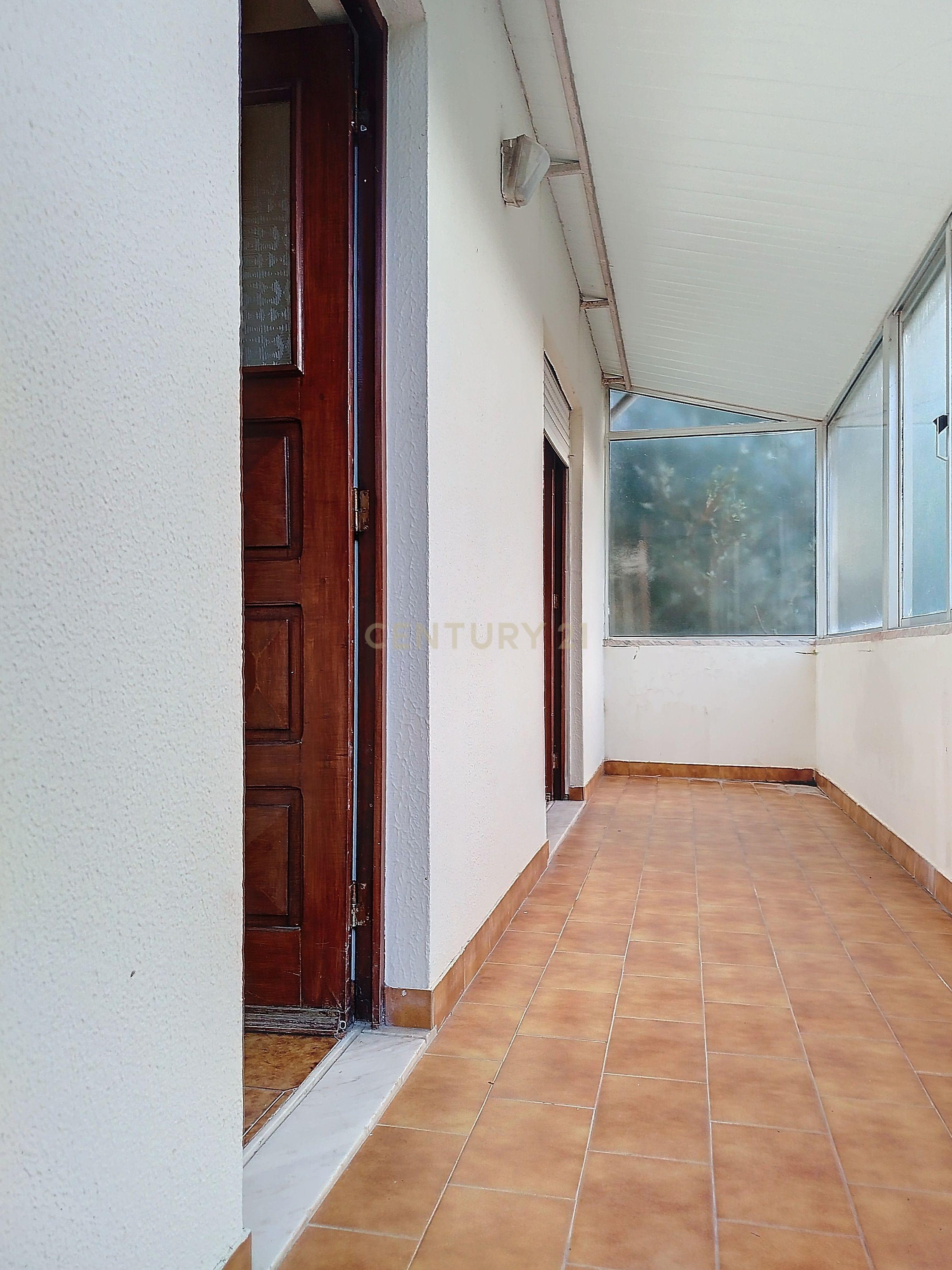 Moradia com 5 quartos em Santa Marta de Portuzelo com Amplo Espaço e Potencial - Image 18
