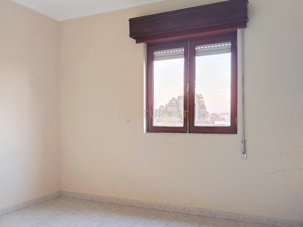 Moradia com 5 quartos em Santa Marta de Portuzelo com Amplo Espaço e Potencial - Image 22