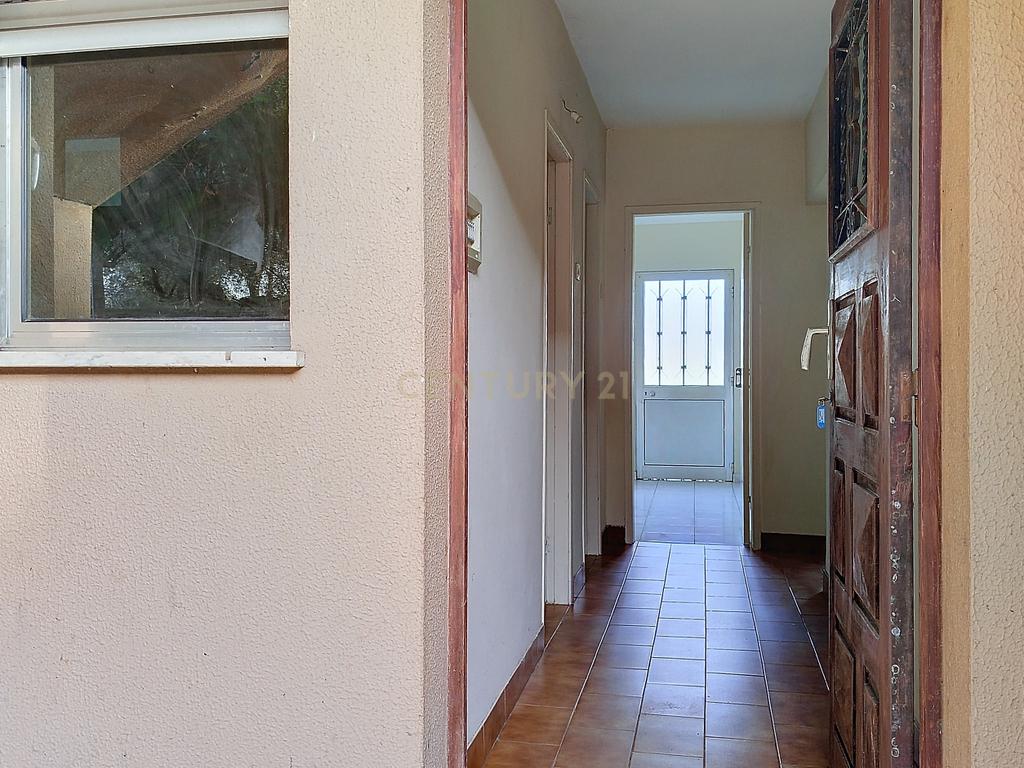 Moradia com 5 quartos em Santa Marta de Portuzelo com Amplo Espaço e Potencial - Image 23